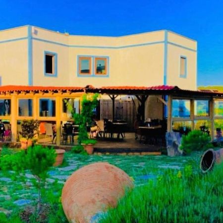 Sukha Inn Hotel & Beach Tenedos Buitenkant foto