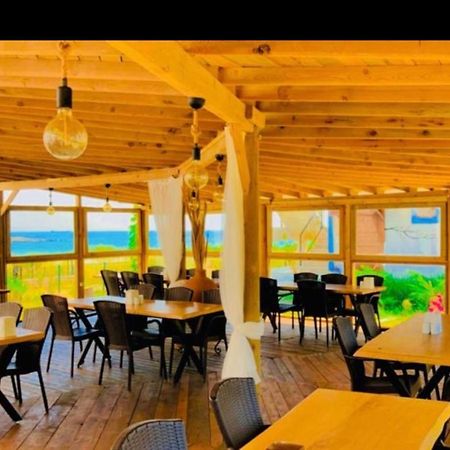 Sukha Inn Hotel & Beach Tenedos Buitenkant foto