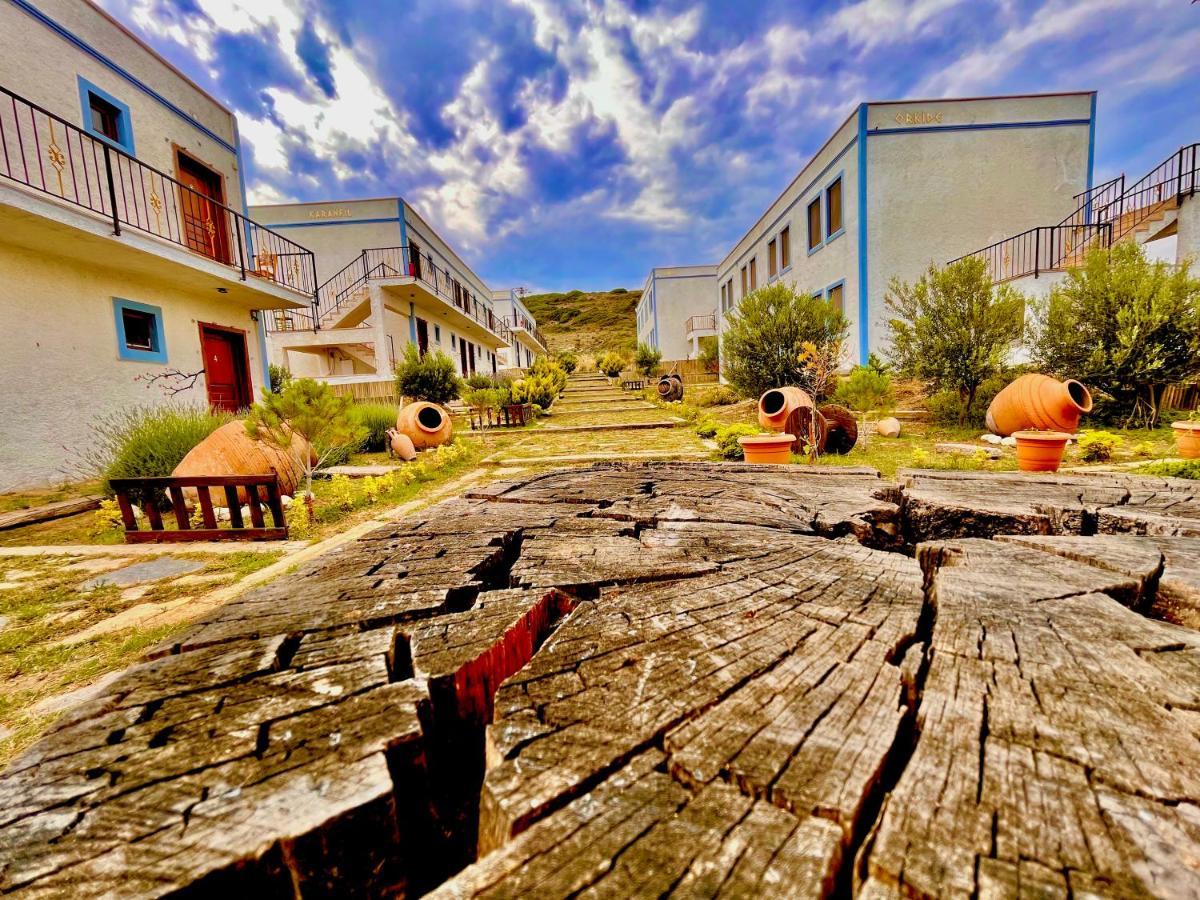 Sukha Inn Hotel & Beach Tenedos Buitenkant foto
