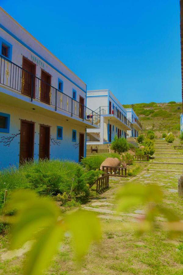 Sukha Inn Hotel & Beach Tenedos Buitenkant foto