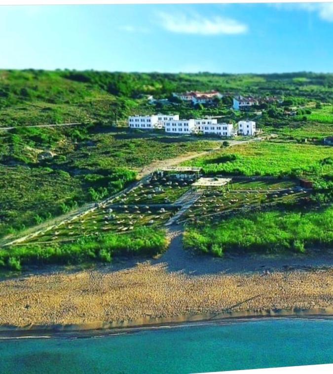 Sukha Inn Hotel & Beach Tenedos Buitenkant foto